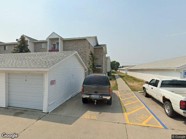Cheyenne Estates apartments in Fargo, ND